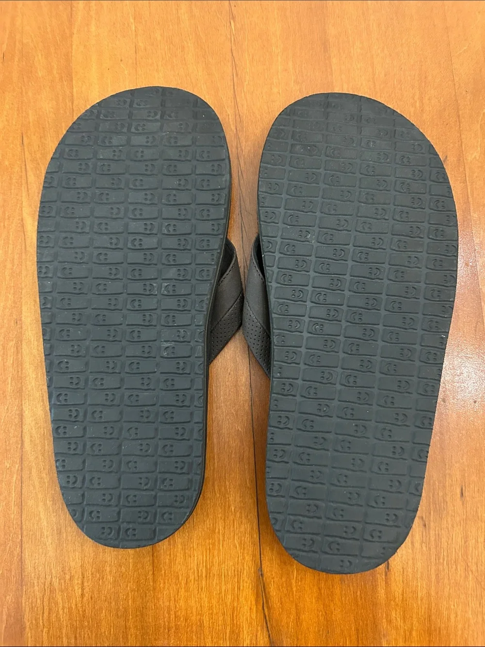 Sanuk Men’s Flip Flop Sandals Black Size 13 Cushioned Comfort Beach Casual